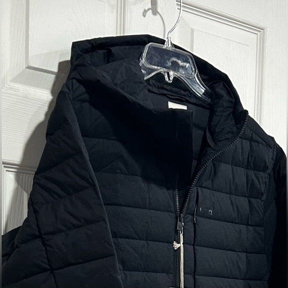 Vuori Men's Large Steadfast Full Zip Hooded Jacket Insulated Black NWT Down - Picture 3 of 8